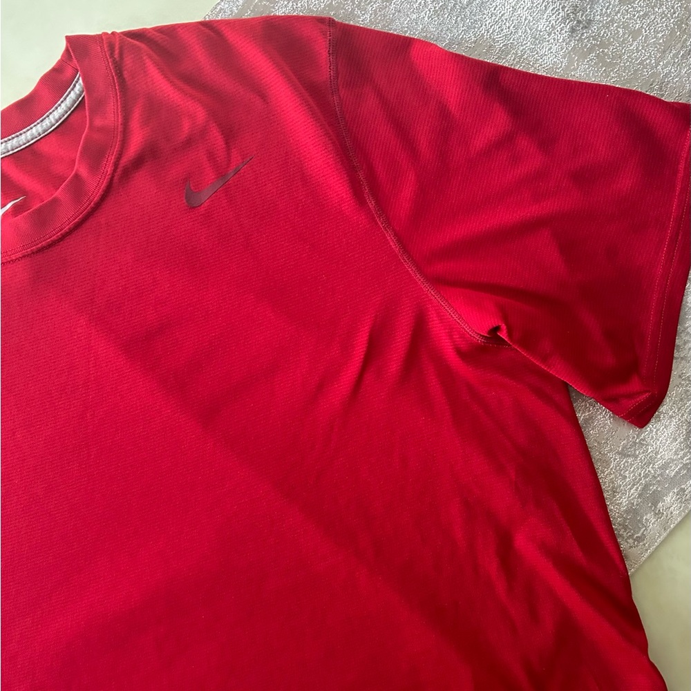 Nike Men’s Tshirt - Picture 8 of 16